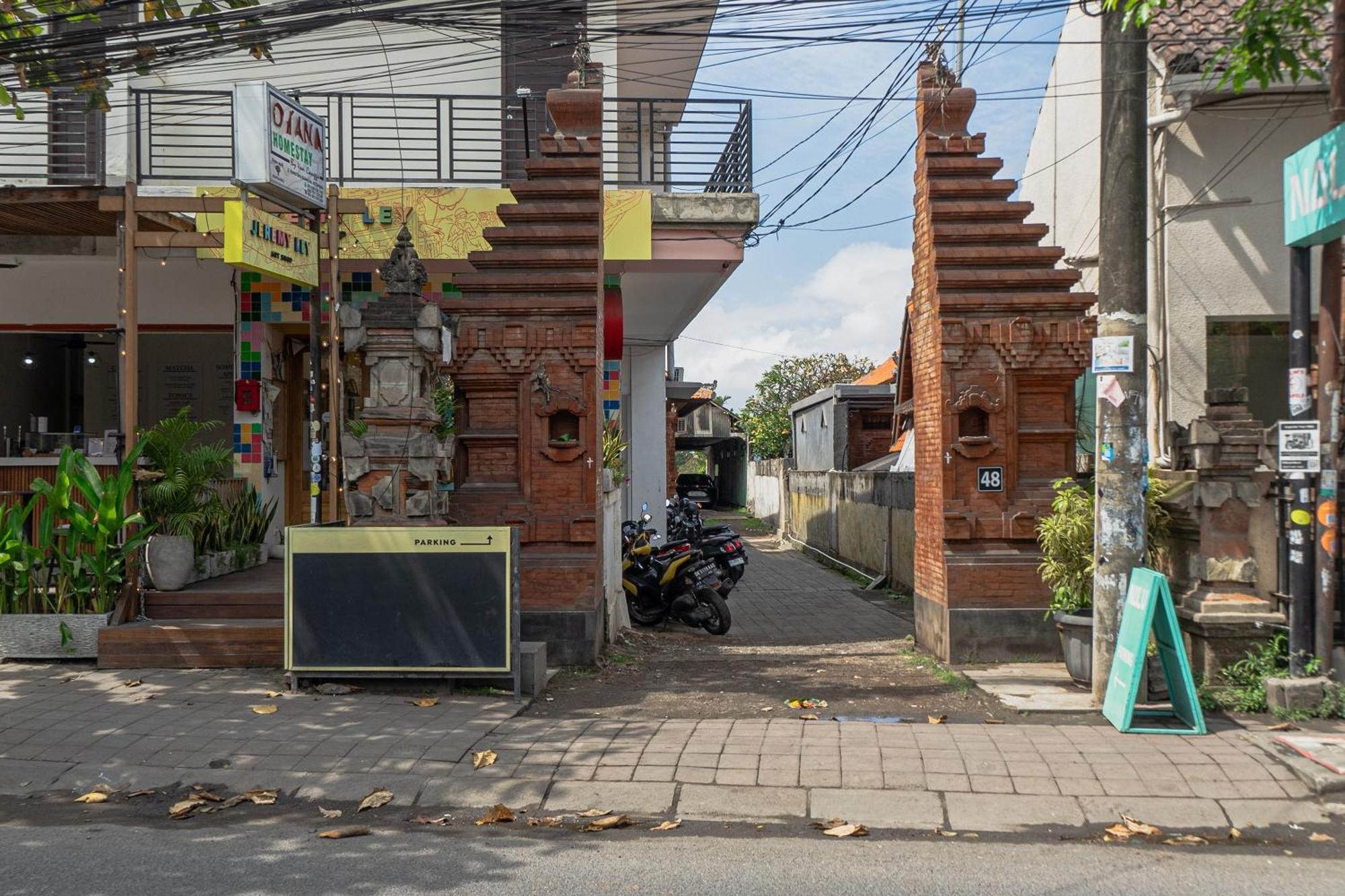 Azalea Homestay & Villa Canggu  Exterior photo